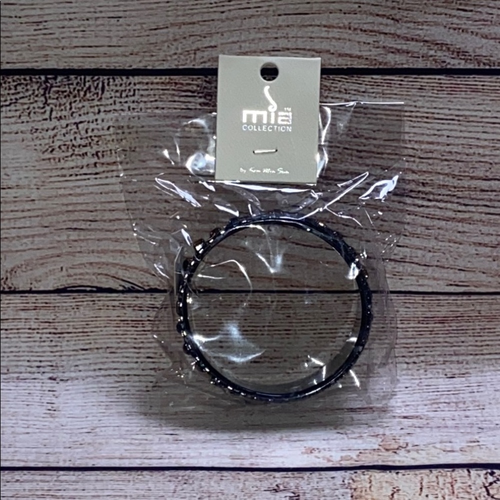 Mia collection bracelet brand new brown